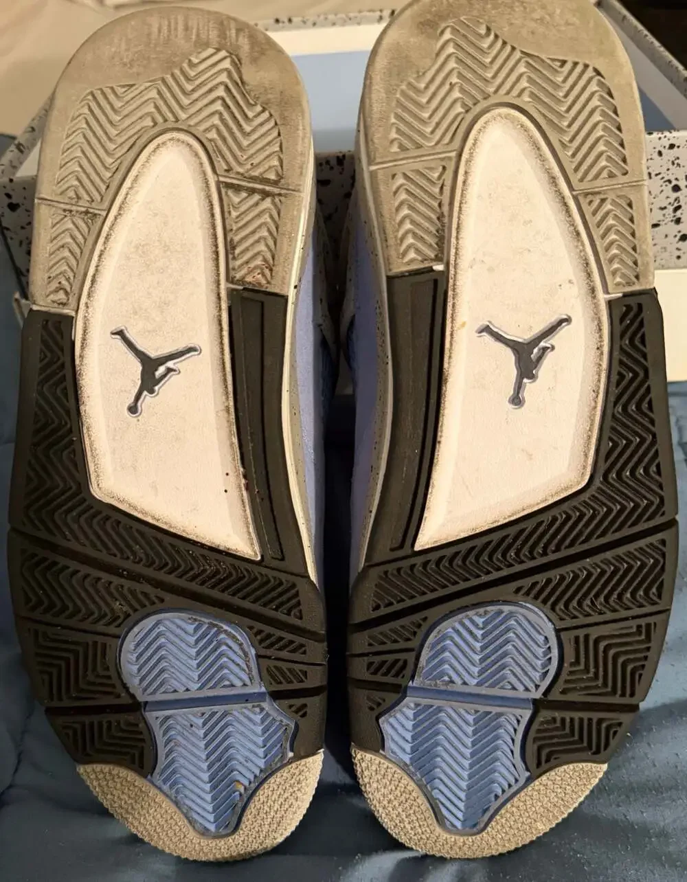 Air Jordan 4 Retro University Blue